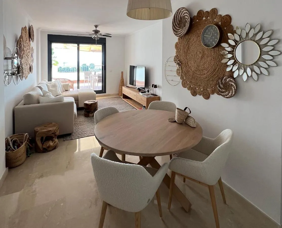 קסרס 2 Bed Apt With Amazing Views דירה